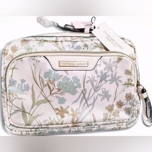 Nip VS luxury bridal bag sold out on vs limited ed ivory bouquet